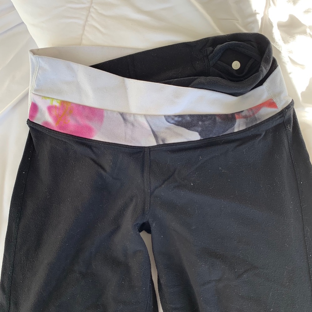 Lululemon yoga pants